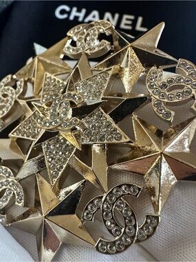 RARE CHANEL A17C Crystal CC Starburst Statement Brooch Pin Box & Dust Bag